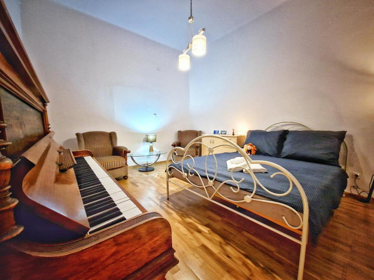 Apartament Beatrice Przemyśl Buitenkant foto
