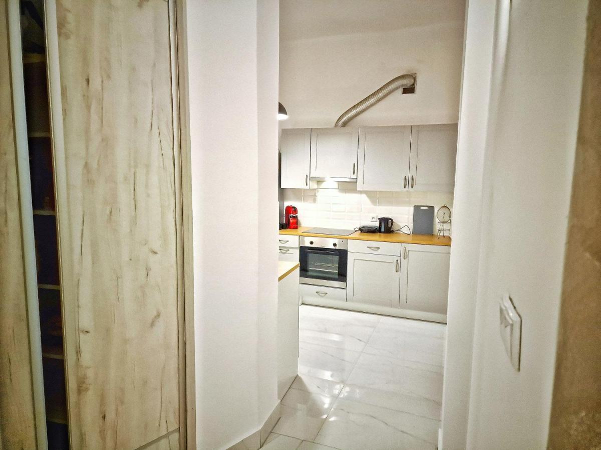 Apartament Beatrice Przemyśl Buitenkant foto